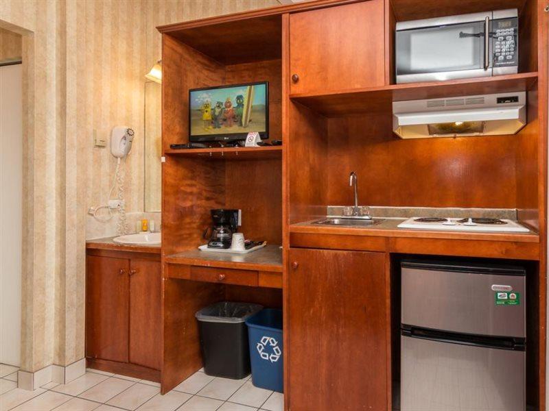 Canadas Best Value Inn Calgary YYC Exterior foto