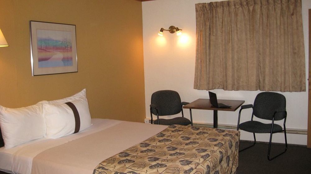 Canadas Best Value Inn Calgary YYC Quarto foto